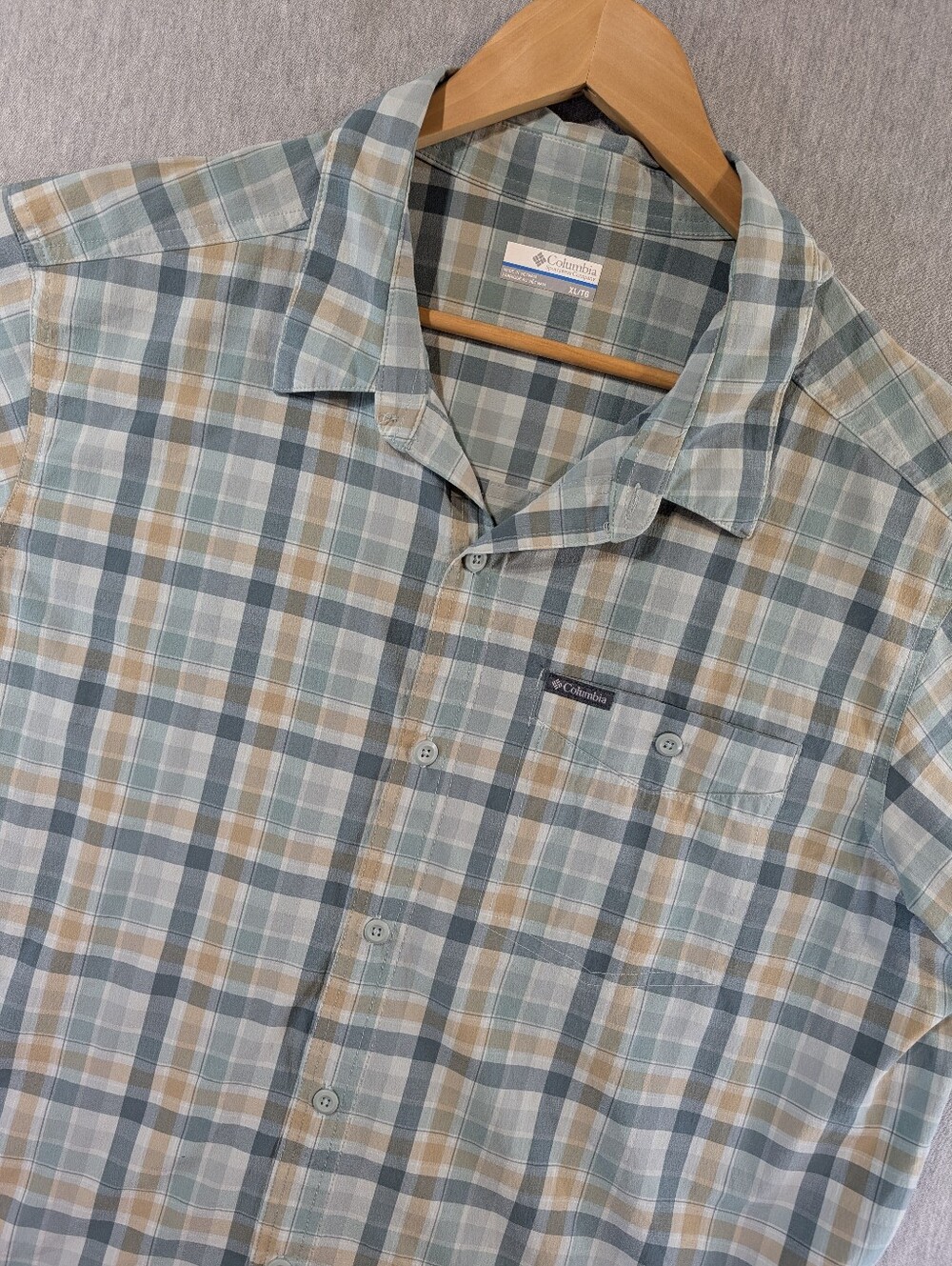 Columbia Performance Plaid Button Shirt Men's XL Green Brown Short Sleeve